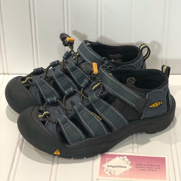 outdoor waterproof sandals